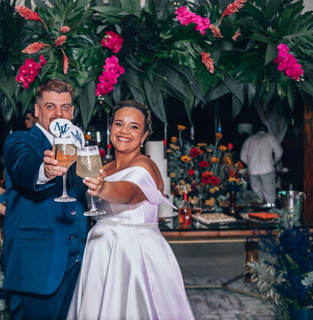 Drink autoral com rosemary defumado